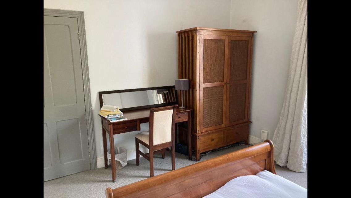 Central Truro! Large Double Room In Victorian Property Экстерьер фото